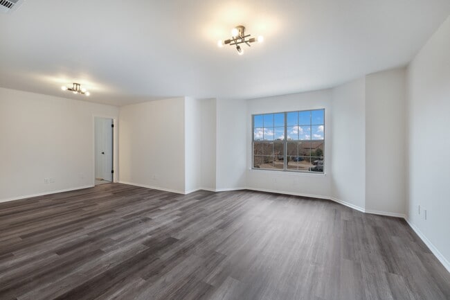 Building Photo - 7411 Tom Kite Ct