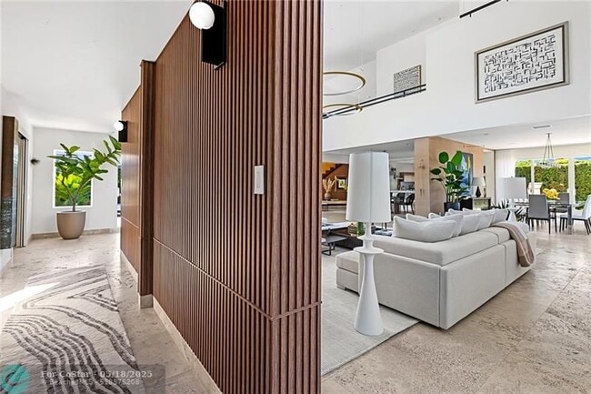 Building Photo - 2416 Bayview Dr