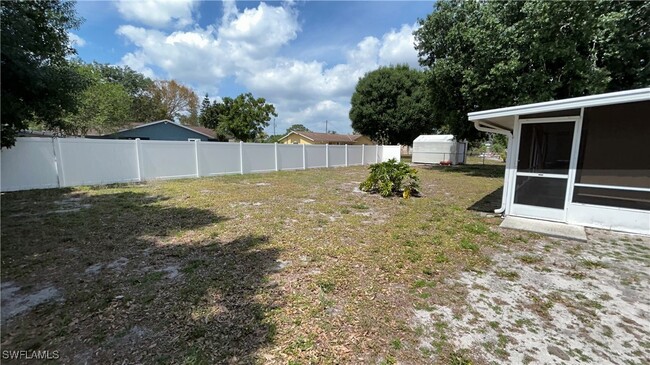 Building Photo - 1648 Cheshire Cir W