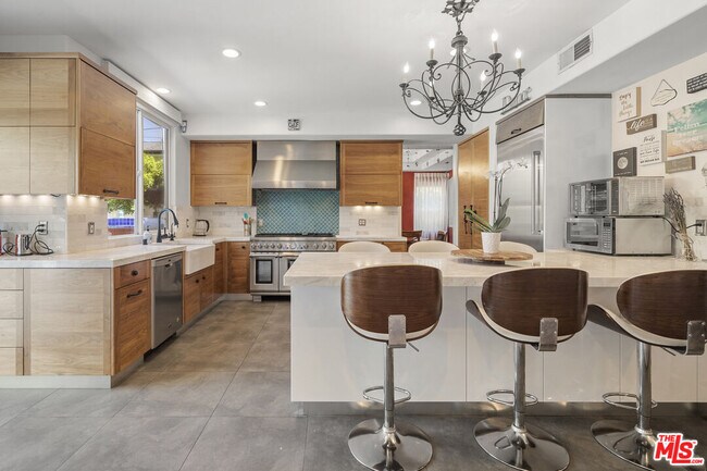 Building Photo - 4544 Tobias Ave