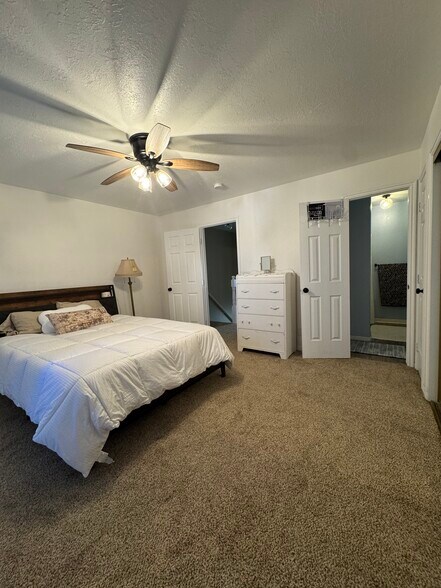 Building Photo - 1045 N 1725 W