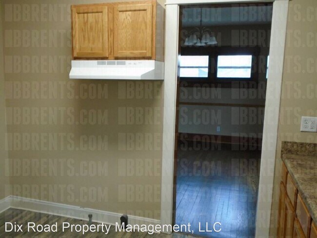 Building Photo - 3 br, 1 bath House - 140 East Norman Avenue,