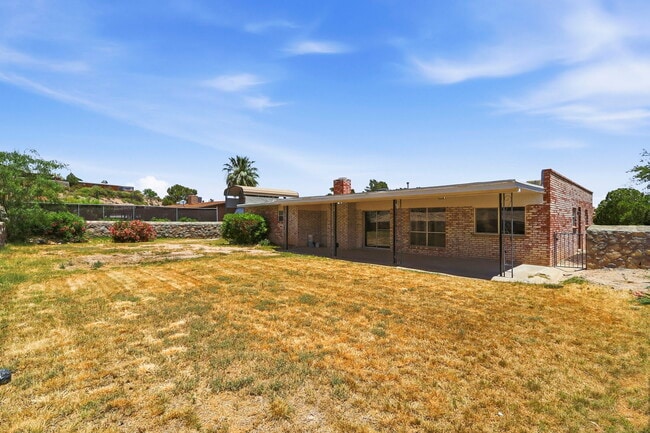 Building Photo - 3329 Old Spanish Trail