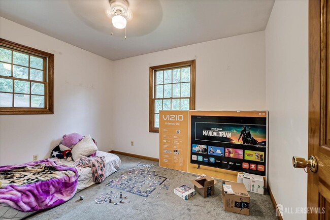 Building Photo - 23 Cardownie St