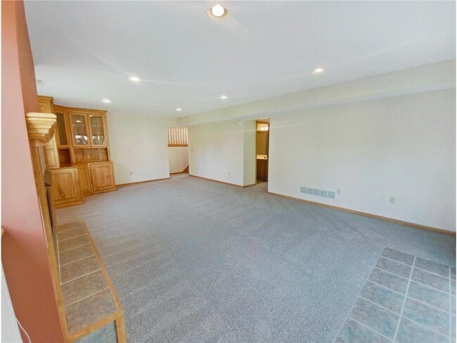Building Photo - 3647 Ironwood Ct SW