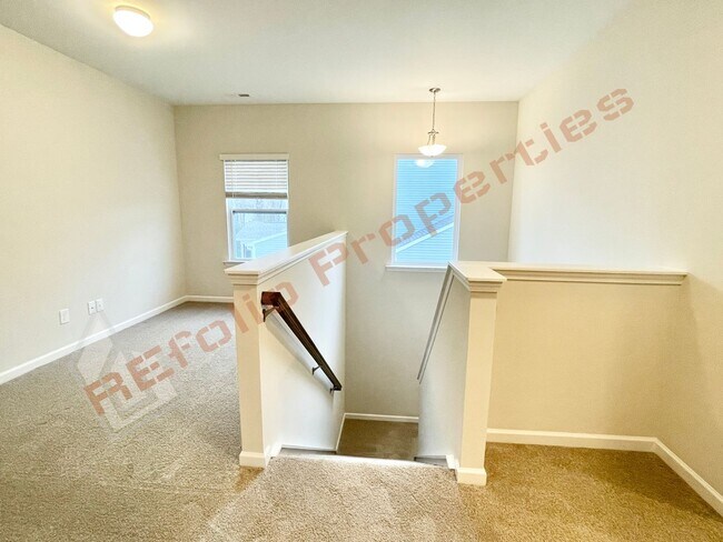 Building Photo - 924 Arlington Wood St