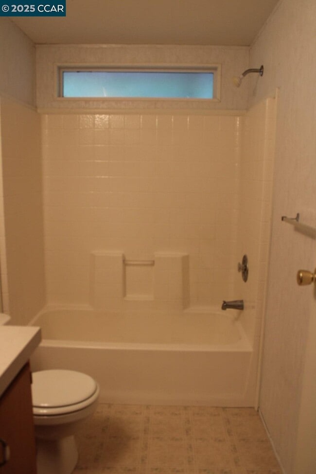 Building Photo - 5266 Sunset Dr