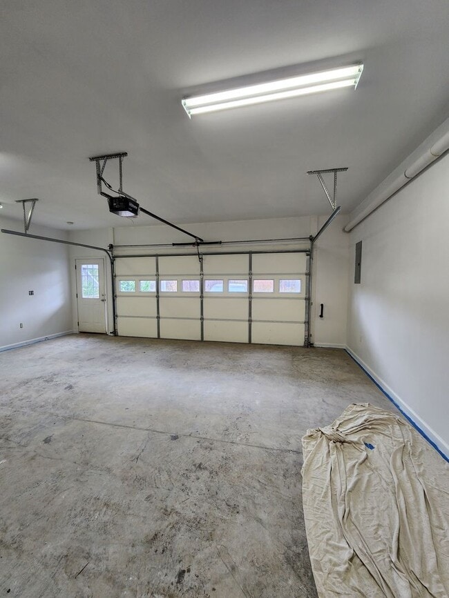 Building Photo - 34-20 Union Chapel Rd