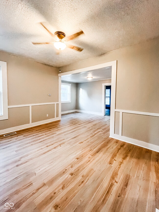 Building Photo - 102 Meridian St