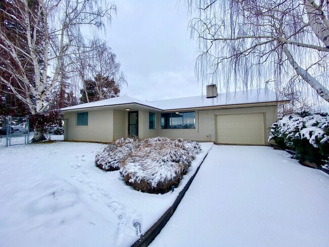 Building Photo - Renovated Home Surrounded By Scenic Orchard Bliss