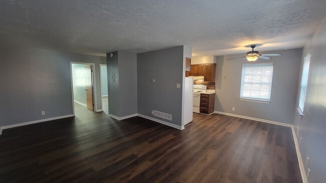 Building Photo - 4405 Landside Dr