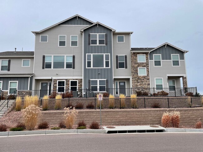 Primary Photo - 7870 Bone Crk Pt