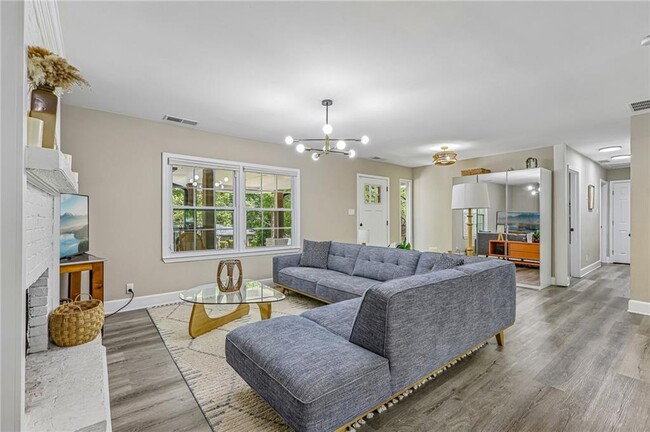 Building Photo - 3898 Skidmore Dr