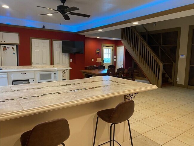 Building Photo - 1256 Chambers Rd