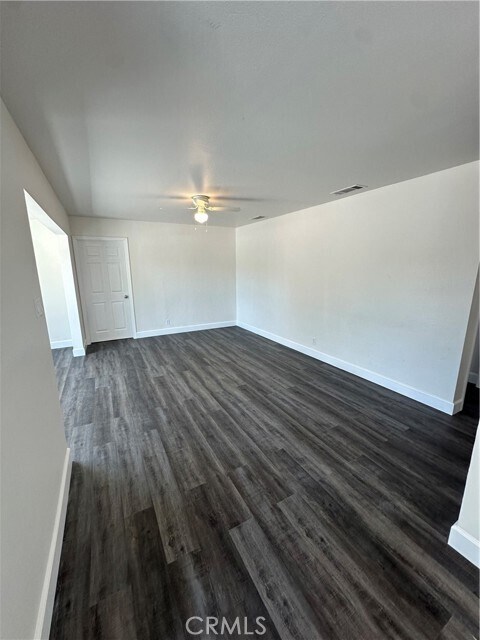 Building Photo - 454 S Rosario Ave