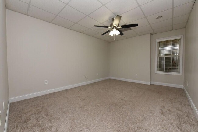 Building Photo - 4607 Enfield Dr