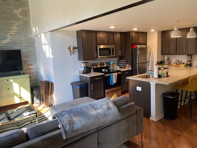 Building Photo - 1509 E Baltimore St