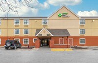 Building Photo - Furnished Studio-Kansas City - Airport - Plaza Circle