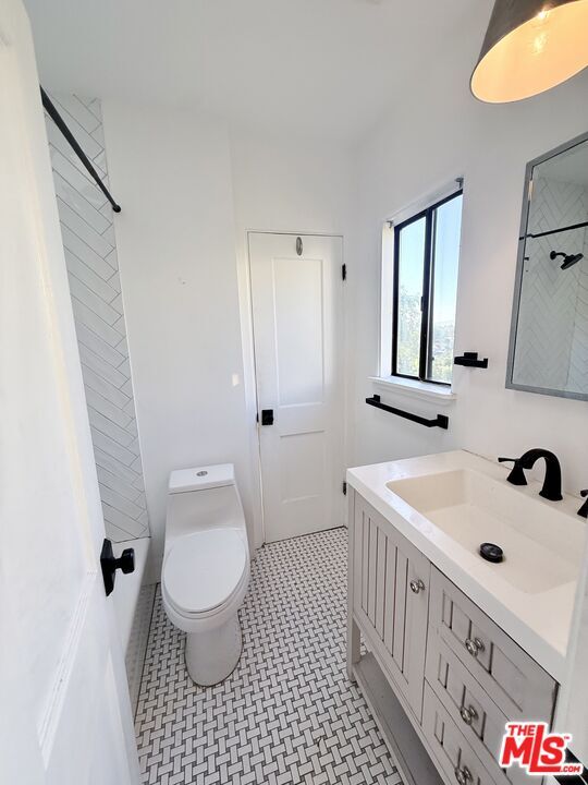 Building Photo - 1345 Quintero St