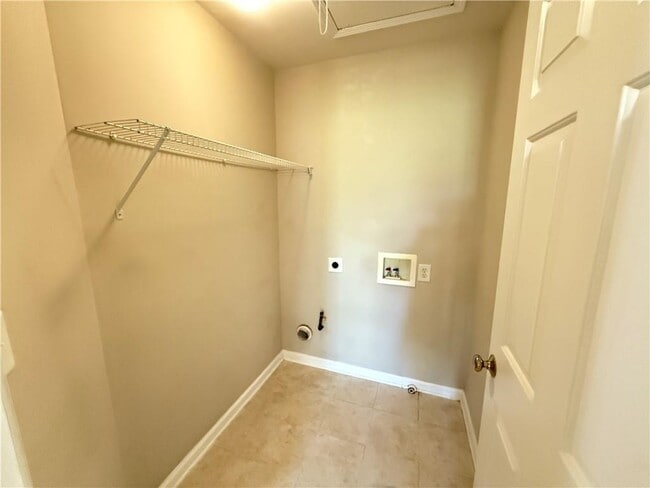 Building Photo - 6535 Whirlaway Dr