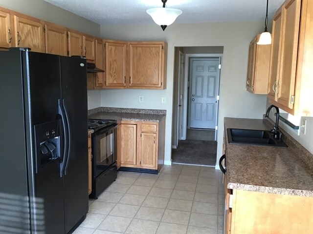 Building Photo - 8316 Crosser Dr
