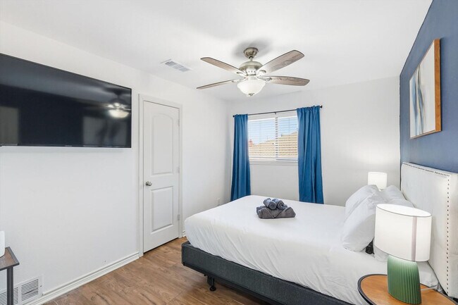 Building Photo - 3533 Arbuckle Dr