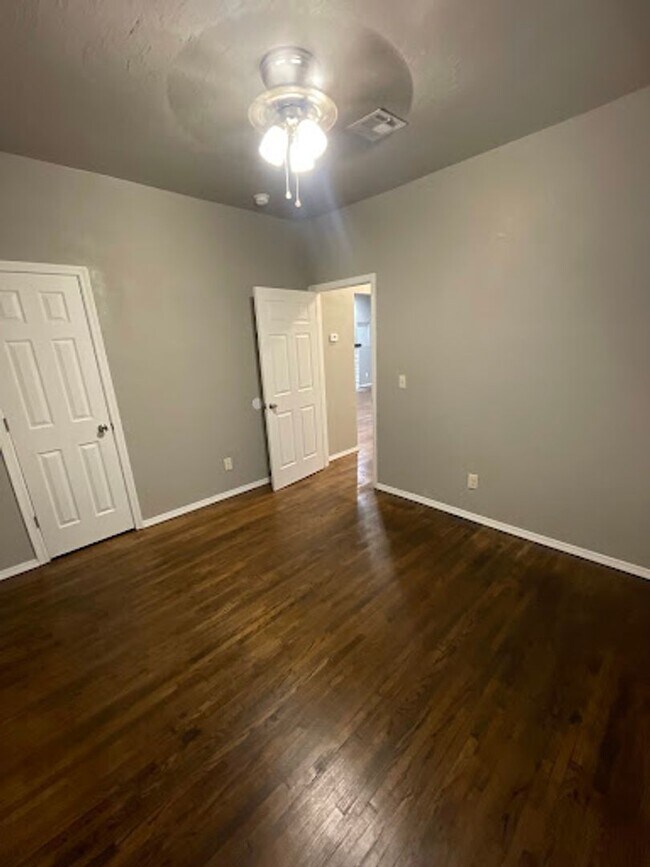 Building Photo - 3 bed 3 bath for rent with the option to rent an additional 1 bed 1 bath mother-in-law house in r...