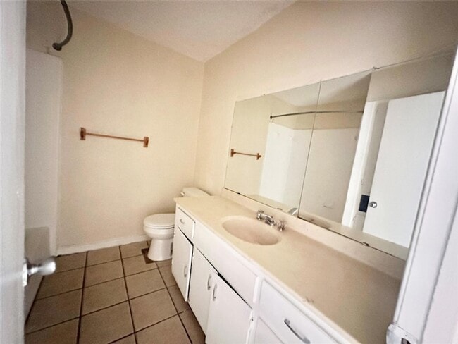 Building Photo - 207 W William Cannon Dr