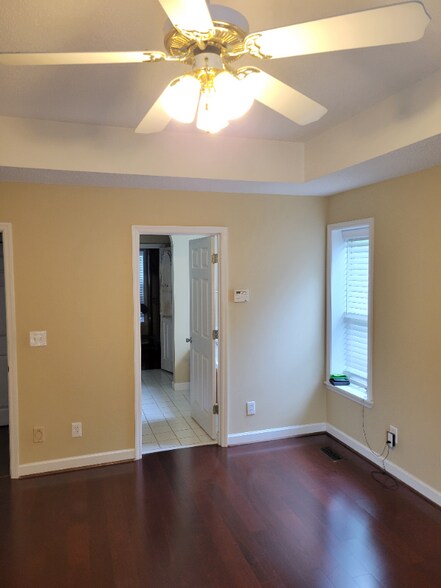 Building Photo - 310 Hillridge Cove