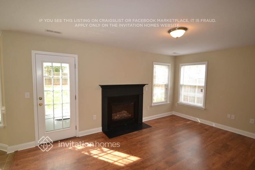 Building Photo - 9203 High Rock Dr