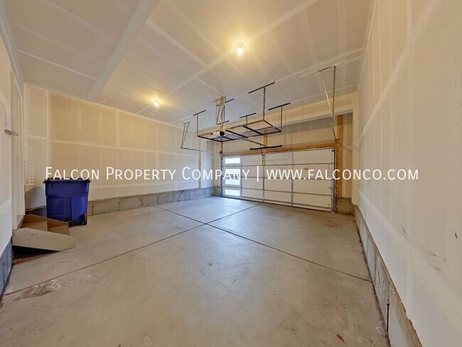 Building Photo - 5453 Passport Vw