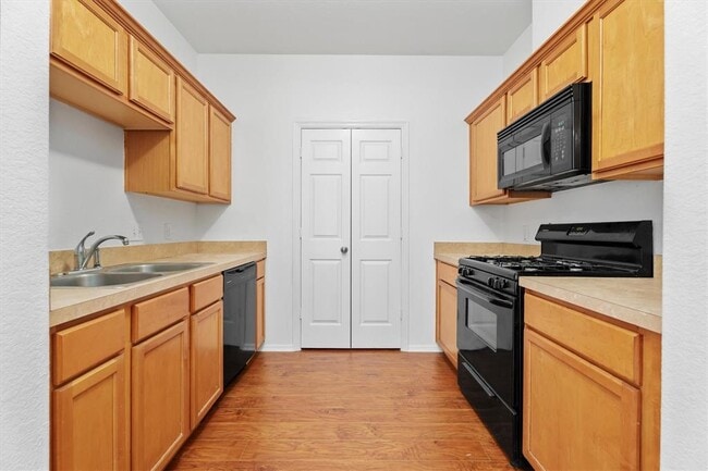 Building Photo - 12230 Turchin Dr