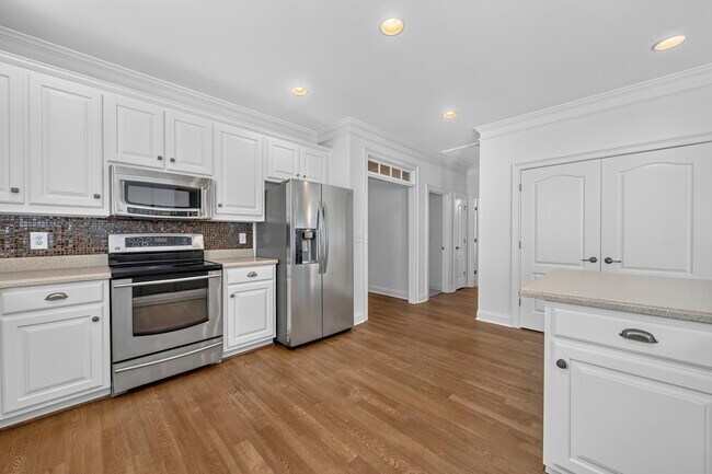 Building Photo - 1081 Carriage Ridge Dr