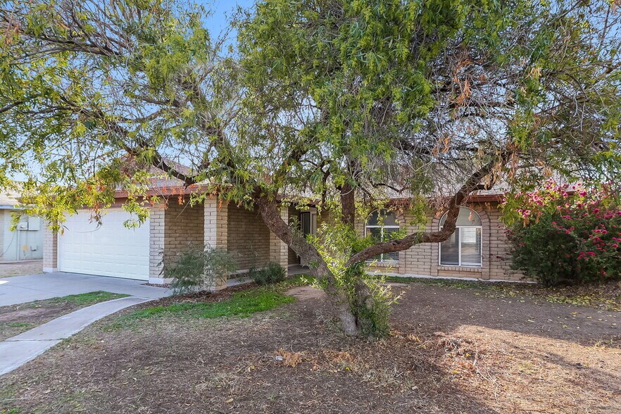 Building Photo - 6601 W Desert Cove Ave