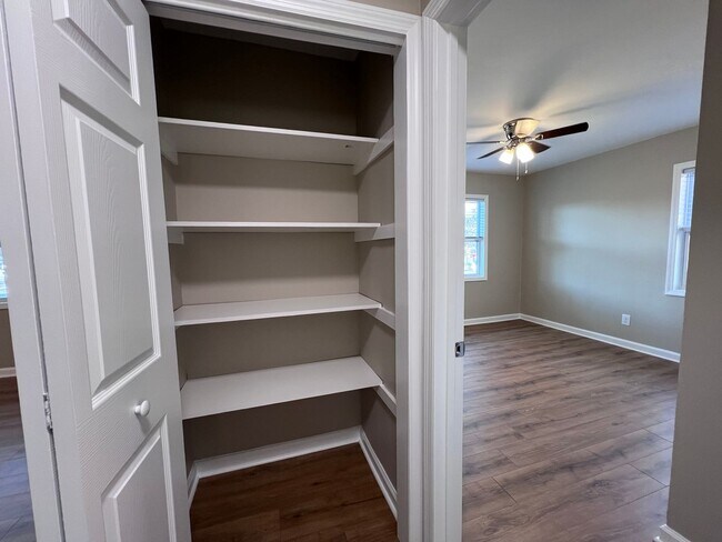 Building Photo - 3 Bedroom 2 bath home in downtown Port Wentworth