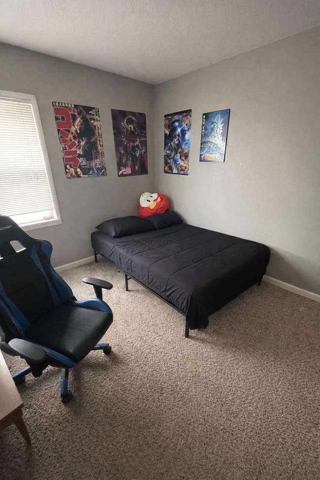 Building Photo - AVAILABLE JUNE 1ST 2026 - 4 bed, 2 bath home available! $250 Off First Months Rent!