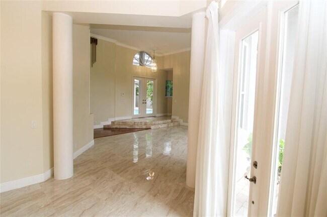 Building Photo - 6502 NW 66th Way