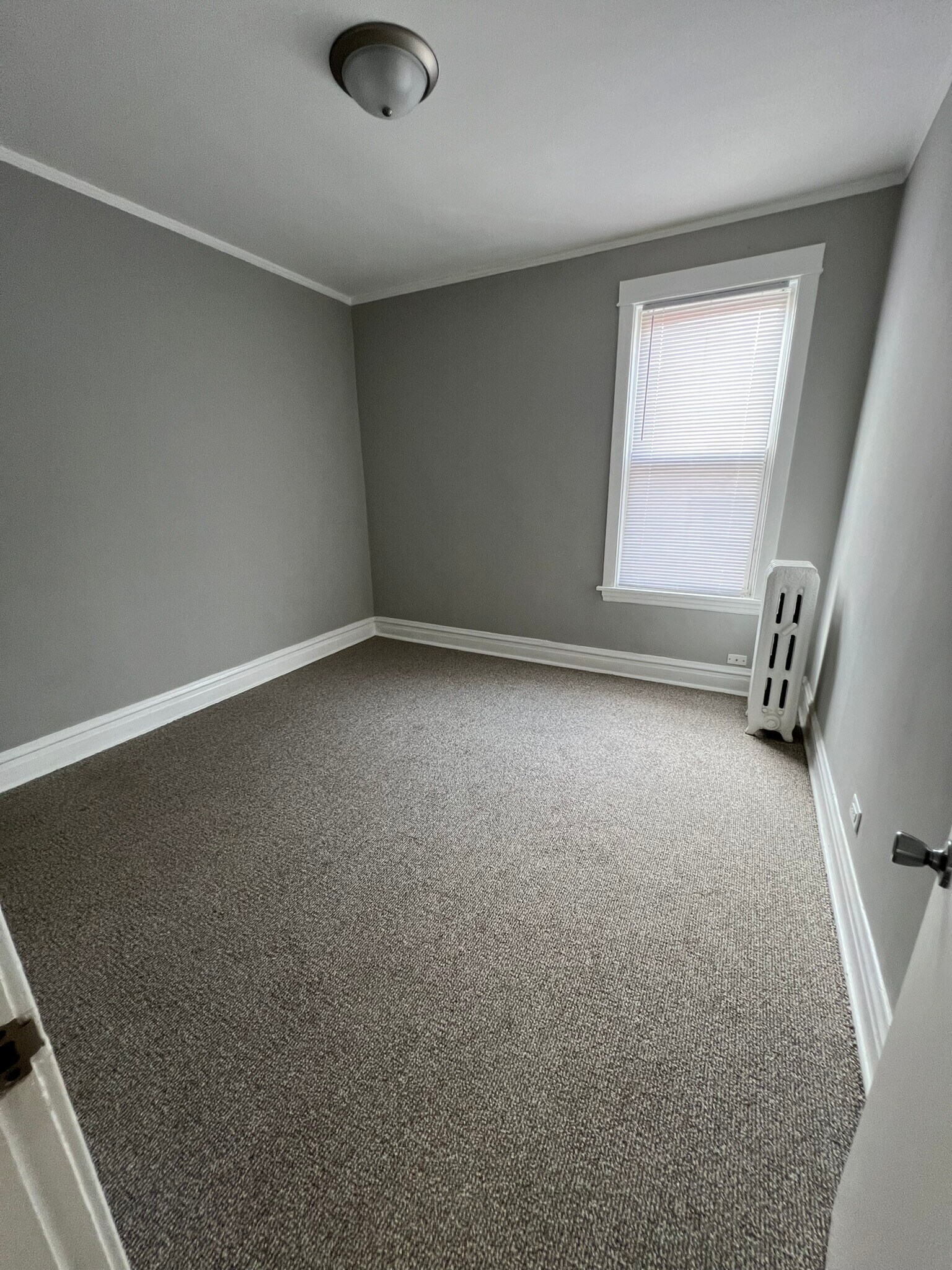 Building Photo - 4718 N Laramie Ave