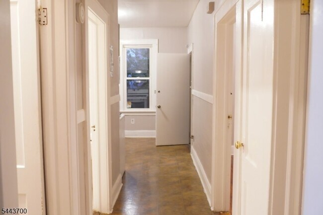 Building Photo - 108 Berkshire Pl