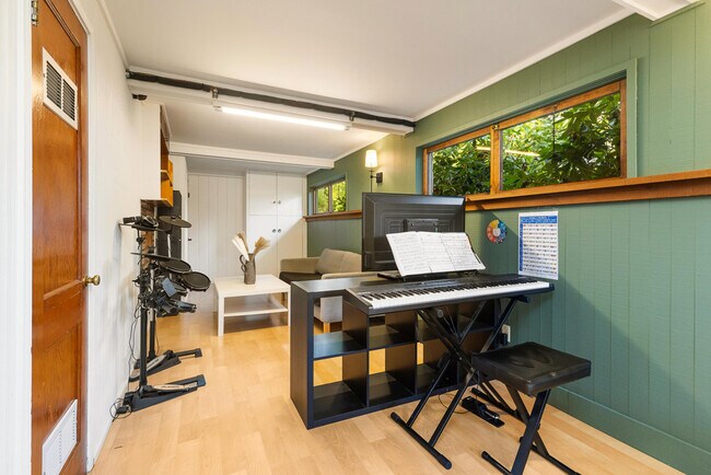 Building Photo - 10828 23rd Ave NE