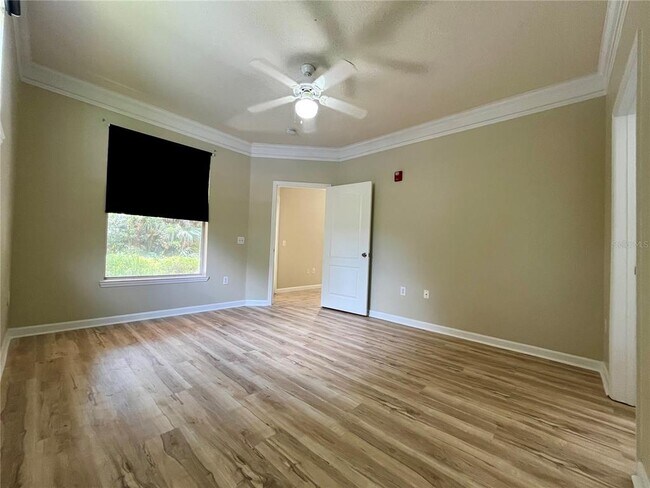 Building Photo - 8818 Villa View Cir