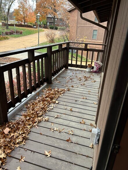 Building Photo - 698 Trailcrest Ct