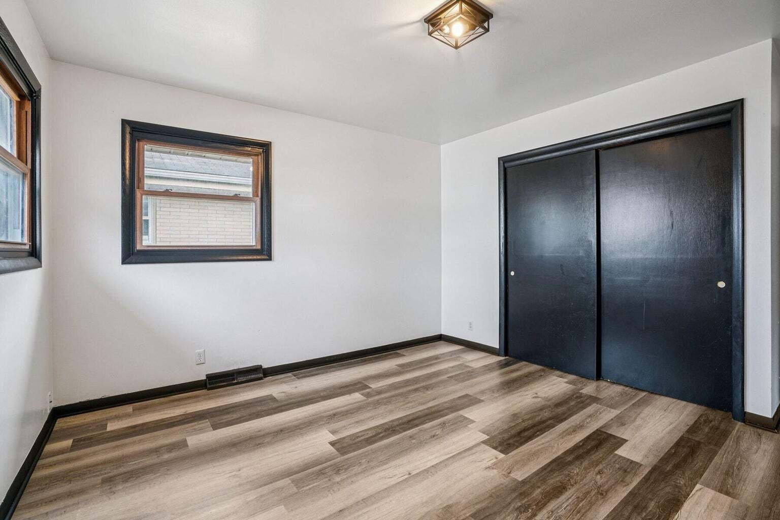 Building Photo - 8610 W Potomac Ave