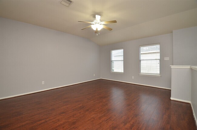 Building Photo - 2707 Roaring Oaks Ln