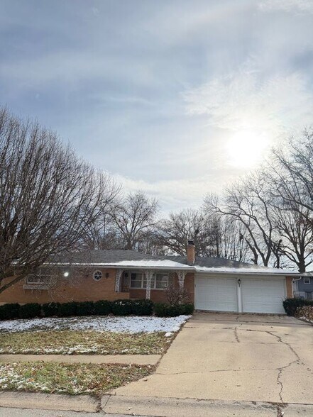 Primary Photo - 7905 New Jersey Ave