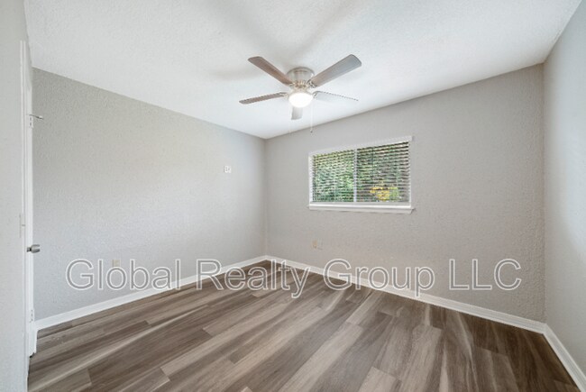 Building Photo - 8227 Bowens Crossing