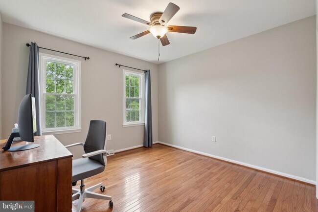 Building Photo - 10901 Spurlock Ct