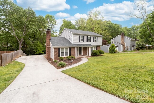 Building Photo - 616 Silversmith Ln