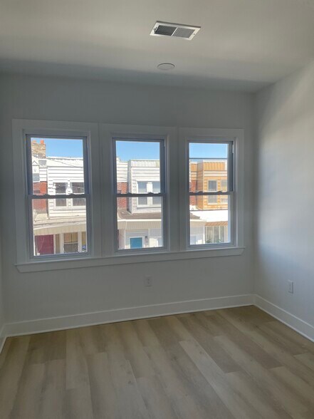 Building Photo - 5816 Delancey St