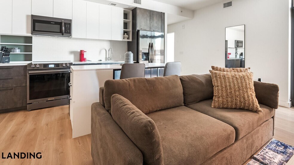 Building Photo - 632 Howard Rd SE